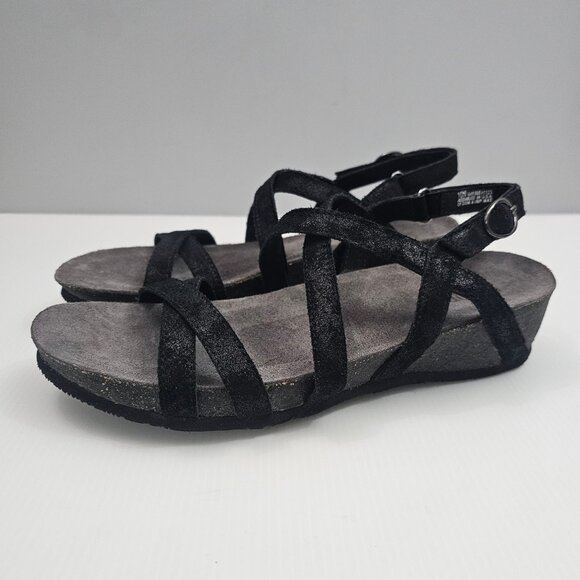 Munro Tarifa Sandal Womens 10 NARROW Black Suede Strappy Wedge Travel Casual - Picture 1 of 15